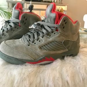 Men retro 5 Jordans no neg sorry